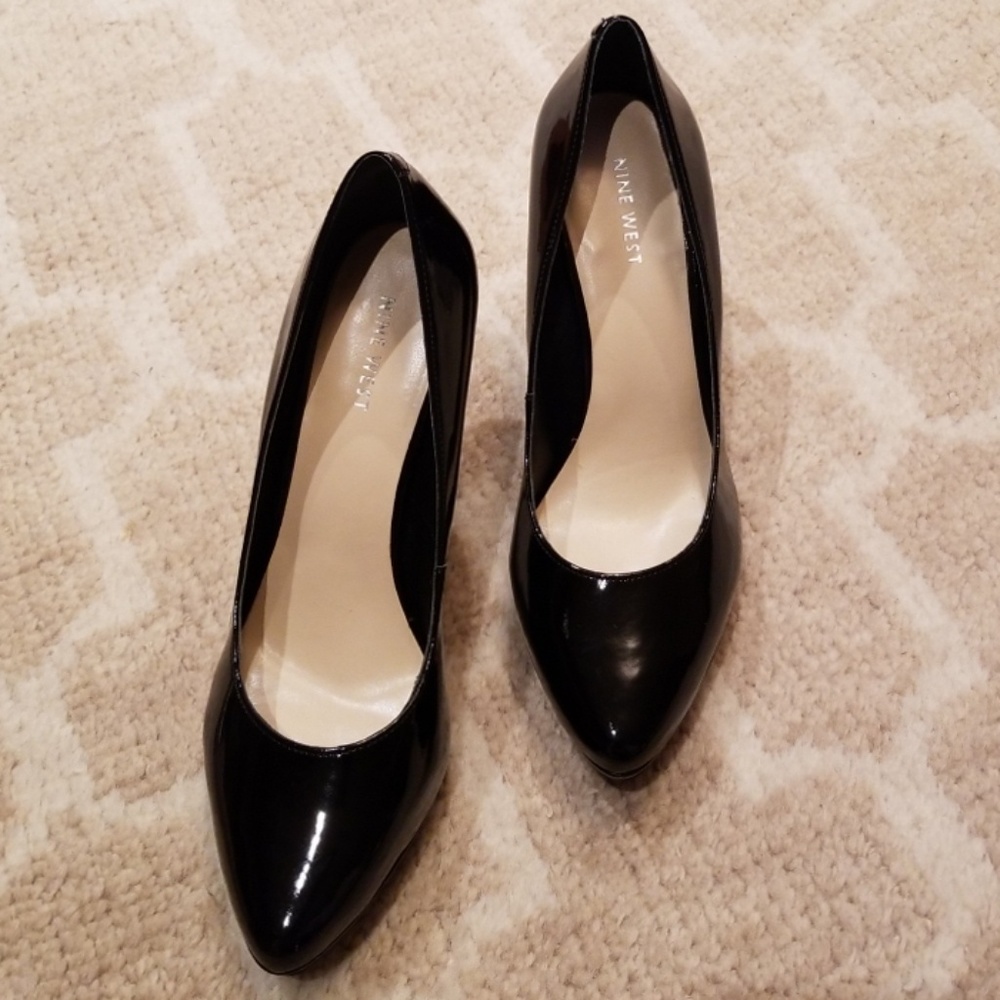 Shoes - Picture 3 of 4